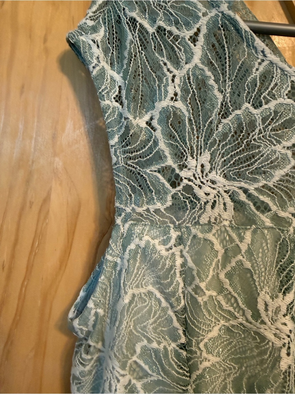 Sandra Darren soft Green Floral Lace Midi Dress - Picture 9 of 11